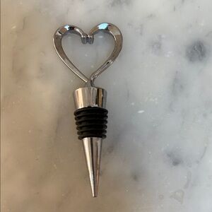 Heart-Shaped Silver Metal Wine Stopper